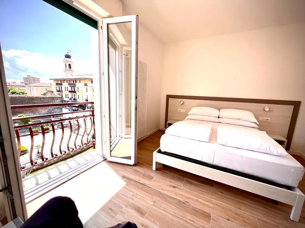 Apartment Berengario Suites Torri Del Benaco Italy