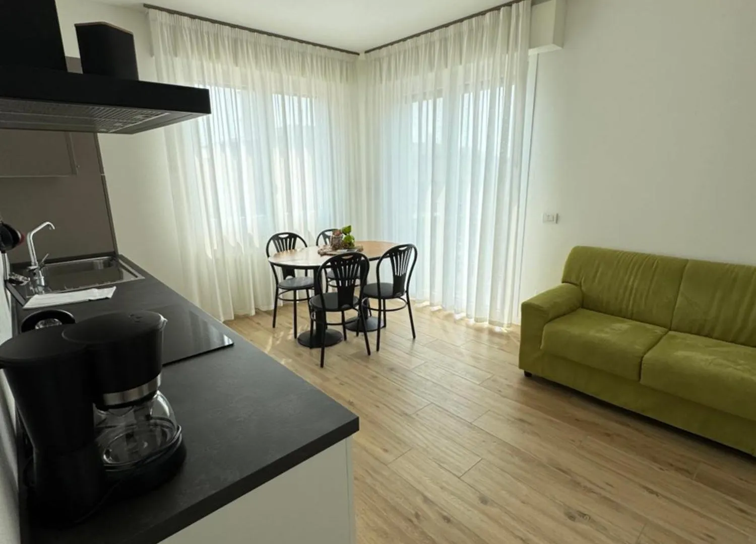 Berengario Suites Torri Del Benaco 0*,  Italy